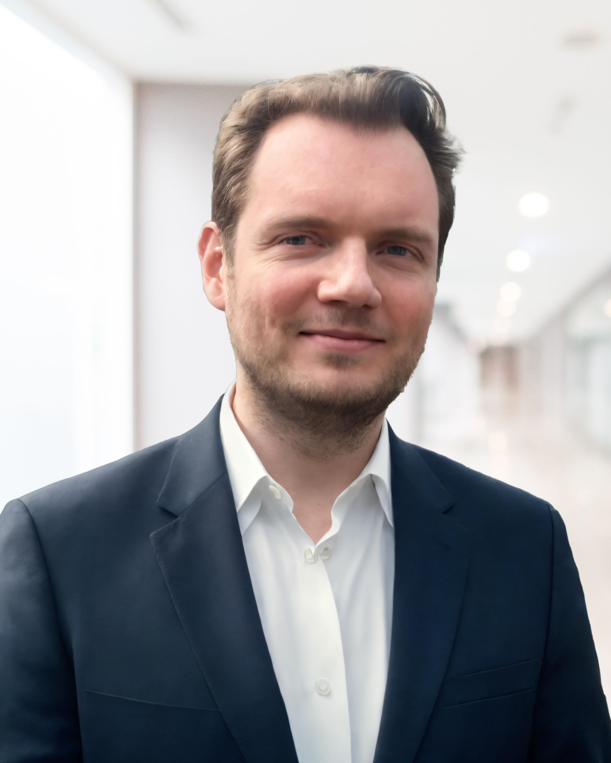 Arnold Kadiu — CVR co-founder, portrait